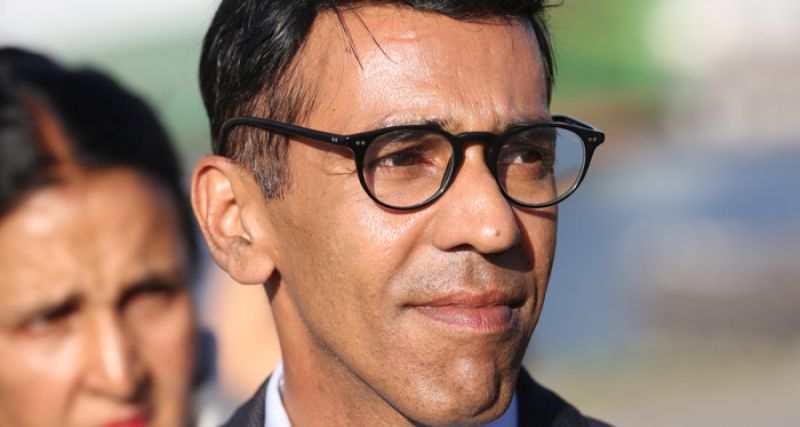 Datei:YounousOmarjee.jpg