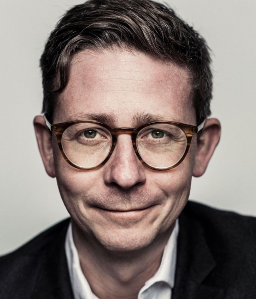 Datei:KarstenLauritzen1.png